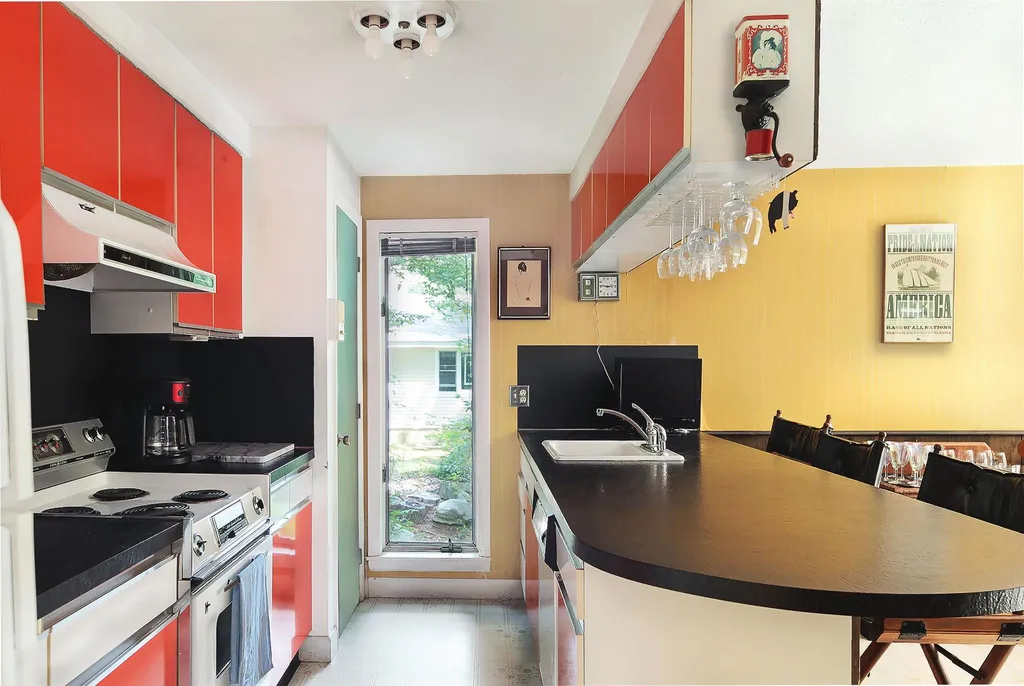 112 Alehson Street Rye NH 03870