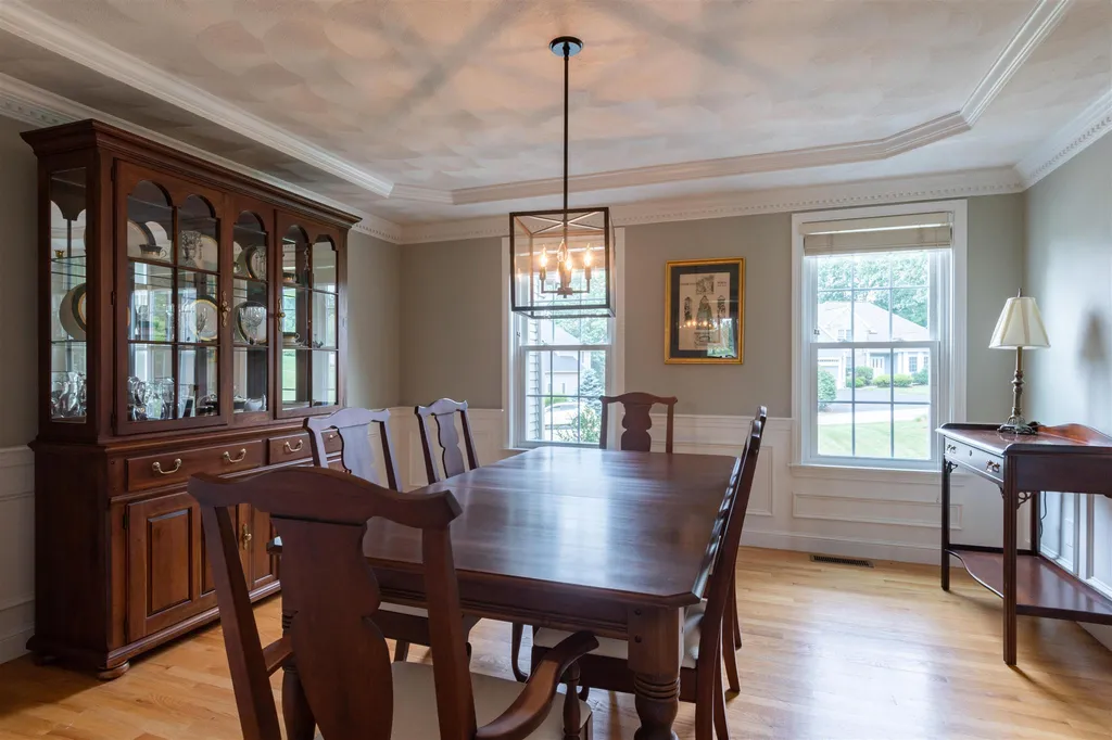 8 Gilboa Lane Nashua NH 03062