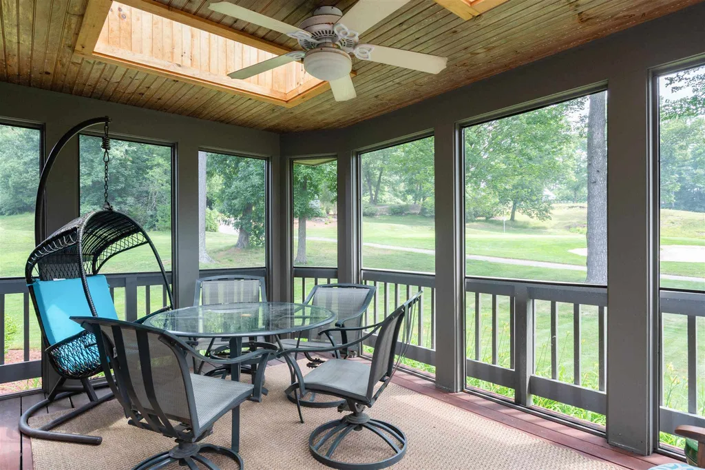 8 Gilboa Lane Nashua NH 03062