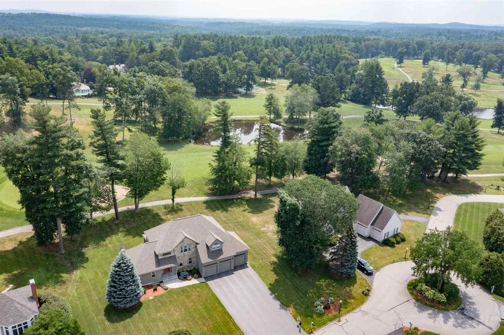 8 Gilboa Lane Nashua NH 03062
