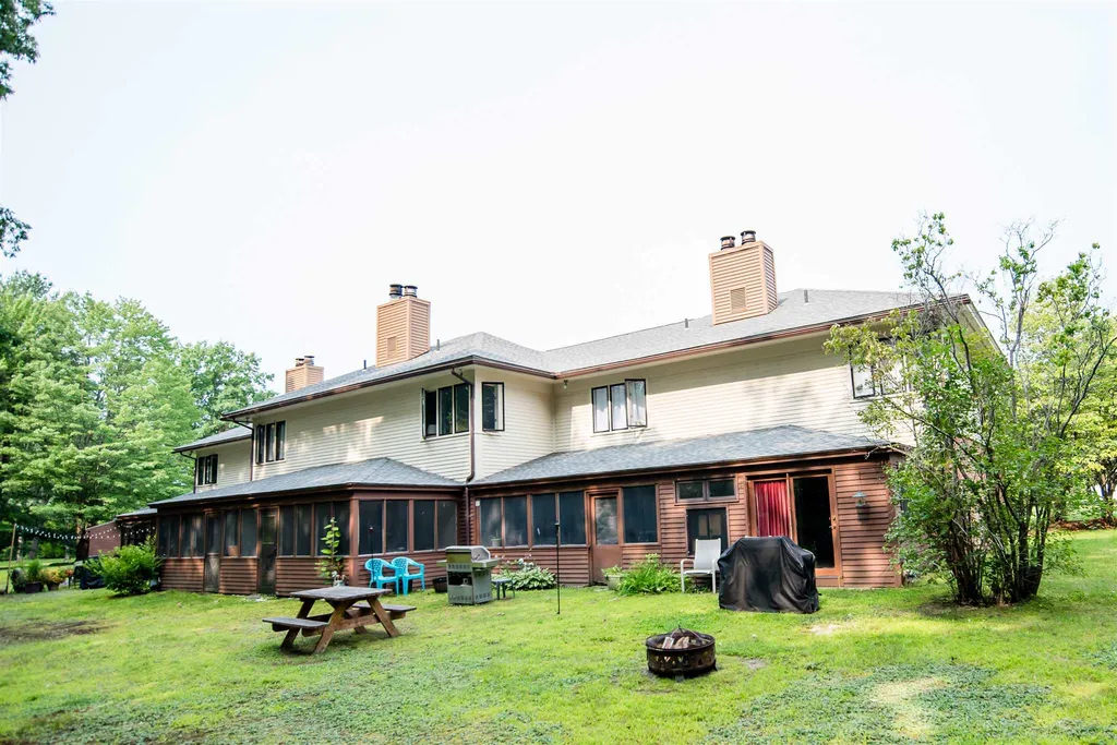10 Wrisley Court Essex VT 05452