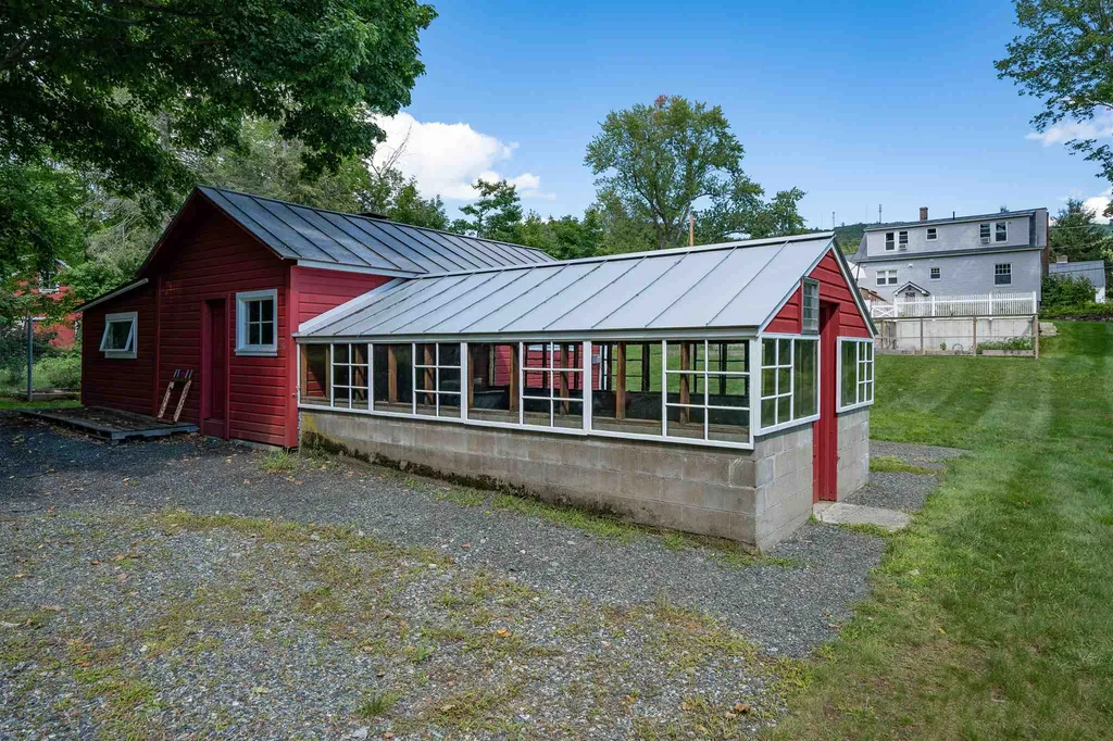 55 Crafts Avenue Lebanon NH 03784