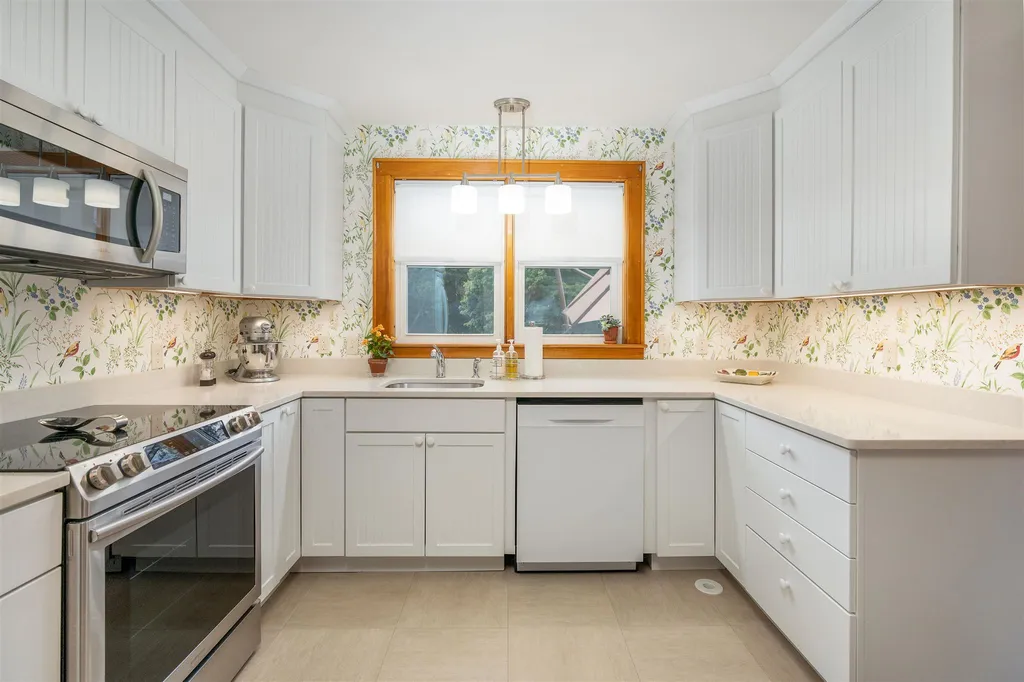 55 Crafts Avenue Lebanon NH 03784