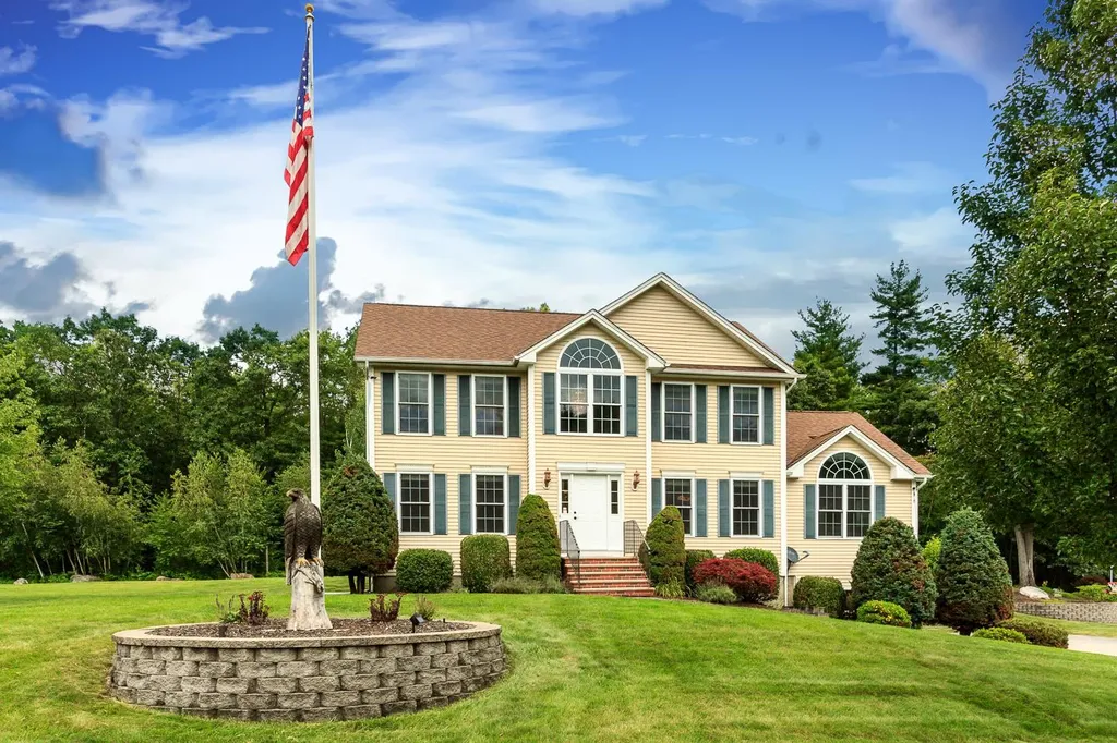 11 Kingman Court Fremont NH 03044