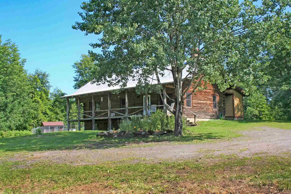 258 Bicknell Hill Road Tunbridge VT 05077