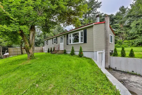 307 Dearborn Road Pembroke NH 03275