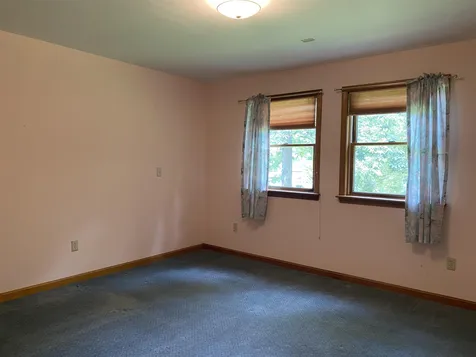 104 Sherwood Circle Brattleboro VT 05301