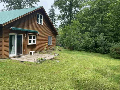 104 Sherwood Circle Brattleboro VT 05301