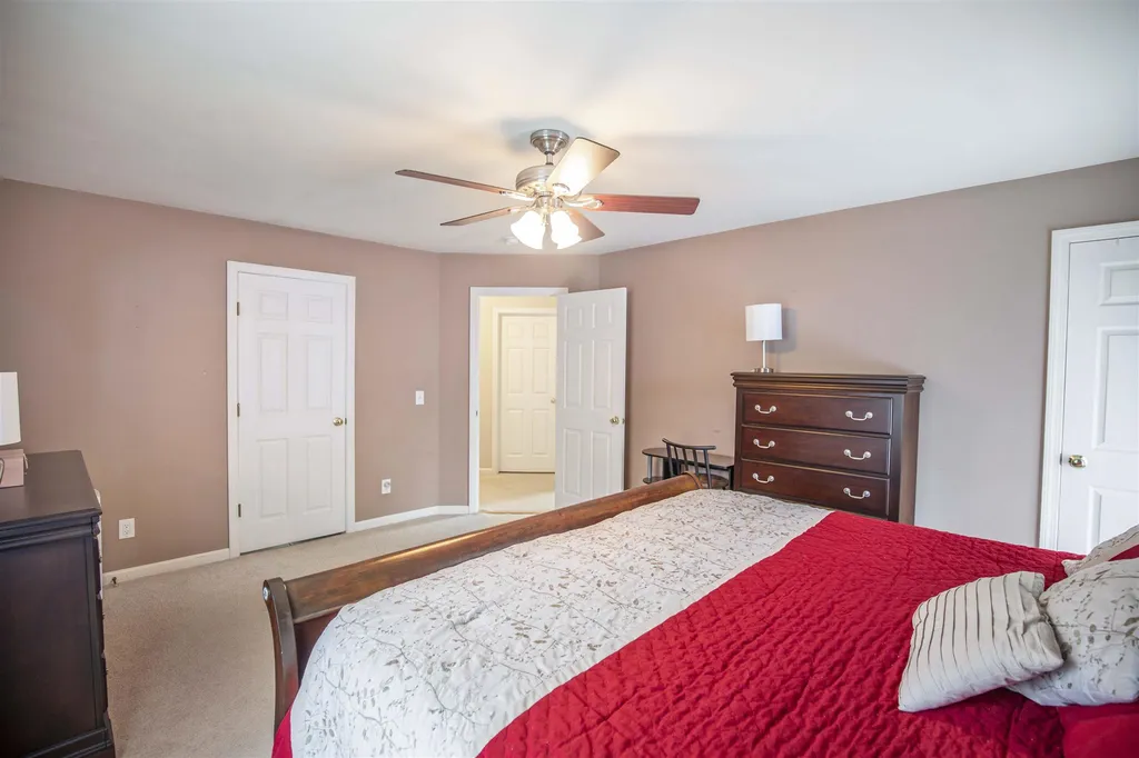 19 Cote Circle Raymond NH 03077