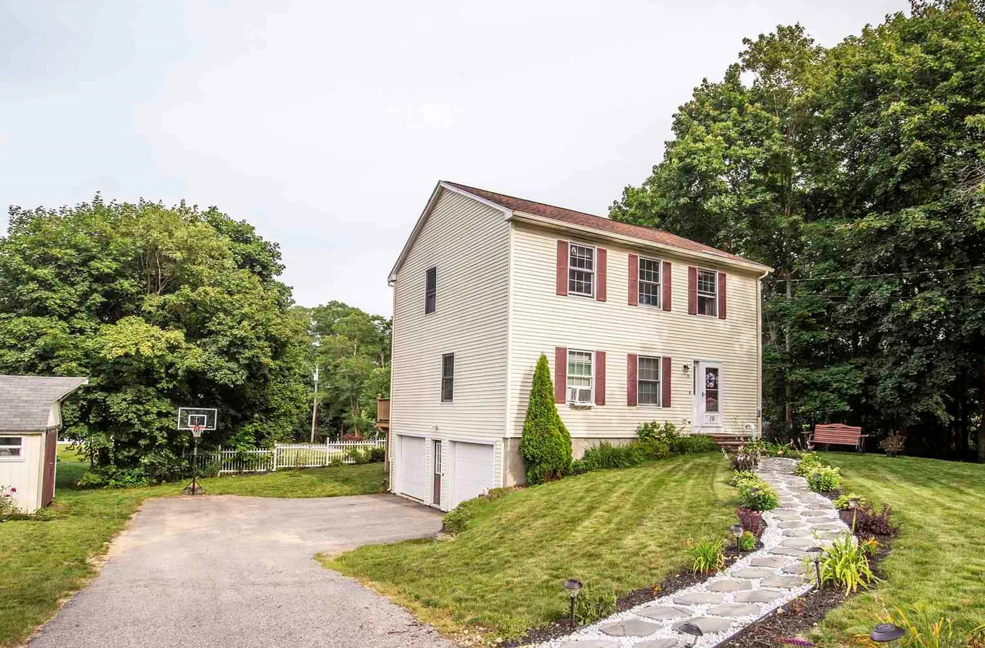19 Cote Circle Raymond NH 03077