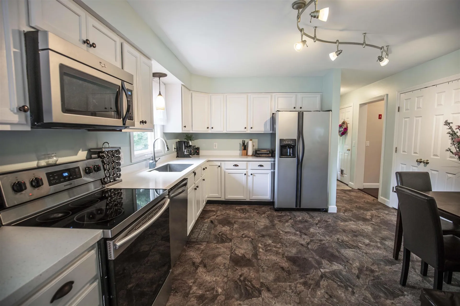 19 Cote Circle Raymond NH 03077