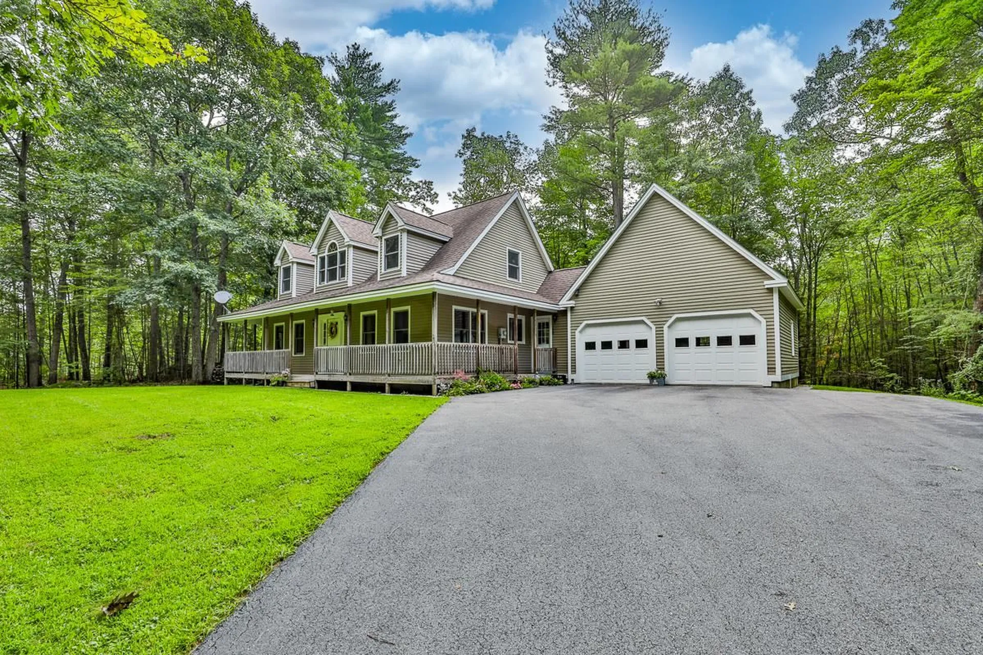129 Mcevoy Drive Auburn NH 03032