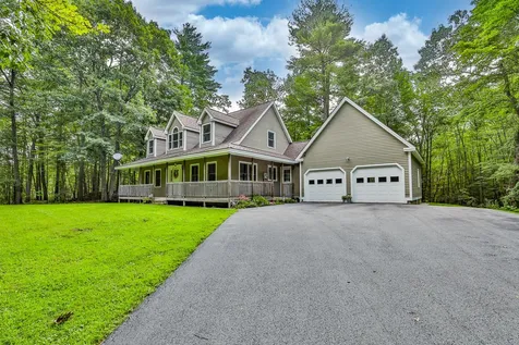 129 Mcevoy Drive Auburn NH 03032