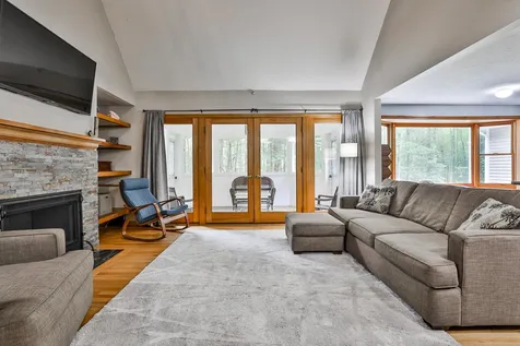 129 Mcevoy Drive Auburn NH 03032