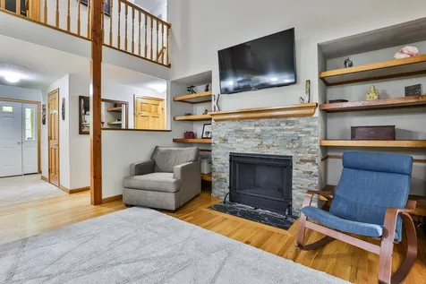 129 Mcevoy Drive Auburn NH 03032