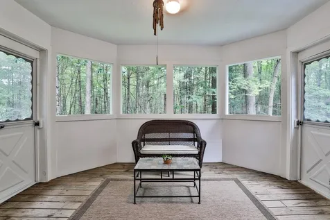 129 Mcevoy Drive Auburn NH 03032