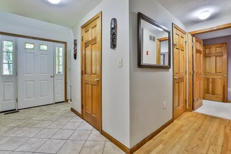 129 Mcevoy Drive Auburn NH 03032