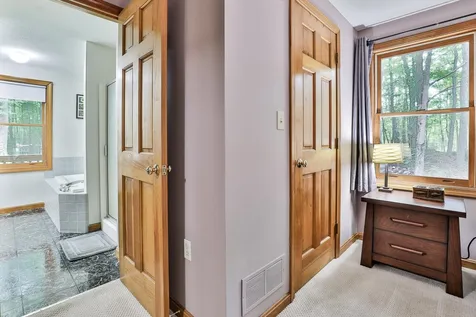129 Mcevoy Drive Auburn NH 03032