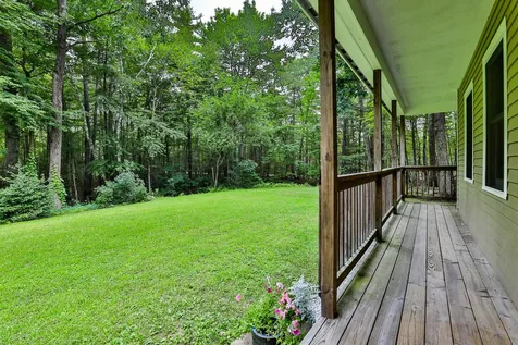 129 Mcevoy Drive Auburn NH 03032