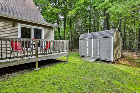129 Mcevoy Drive Auburn NH 03032