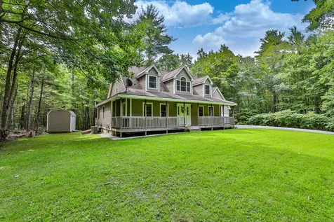 129 Mcevoy Drive Auburn NH 03032