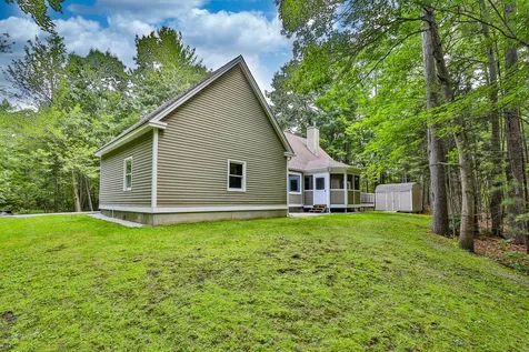 129 Mcevoy Drive Auburn NH 03032