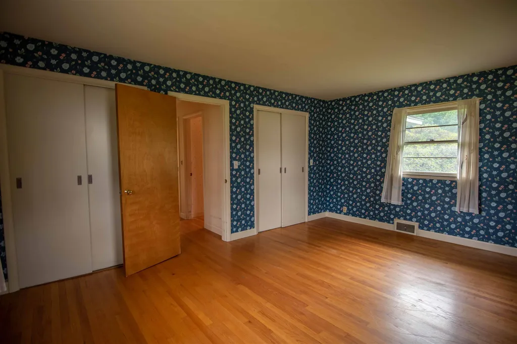16 Unity Road Newport NH 03773