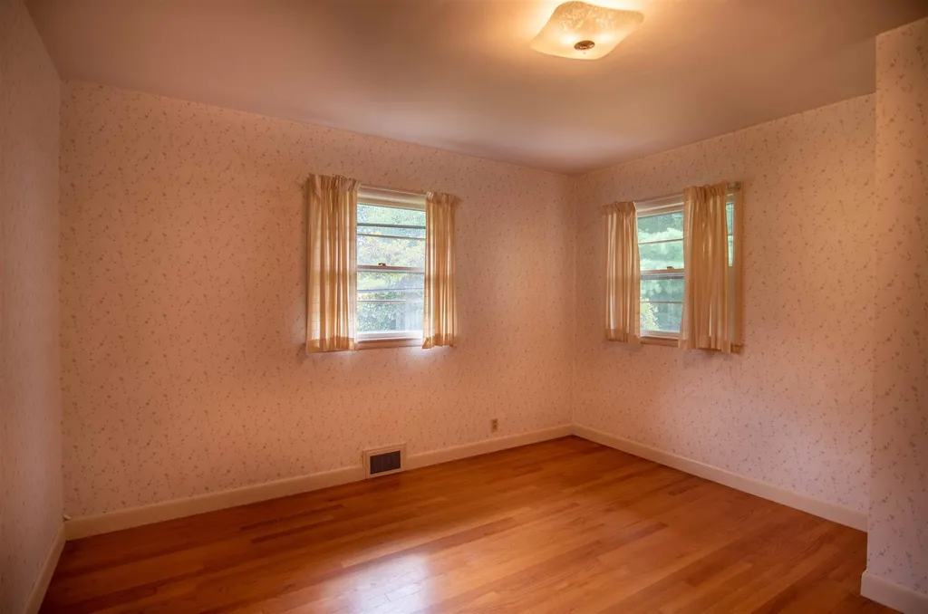 16 Unity Road Newport NH 03773