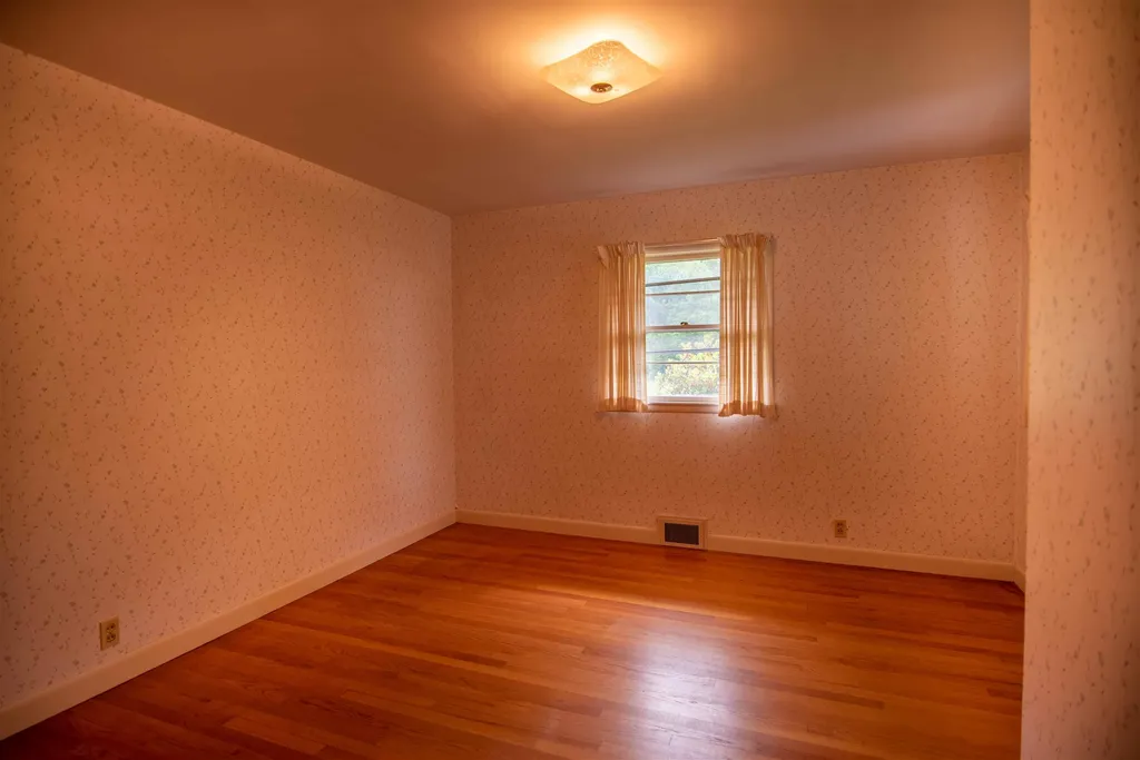 16 Unity Road Newport NH 03773
