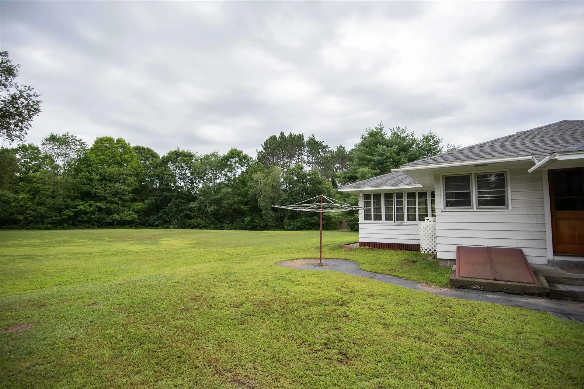 16 Unity Road Newport NH 03773