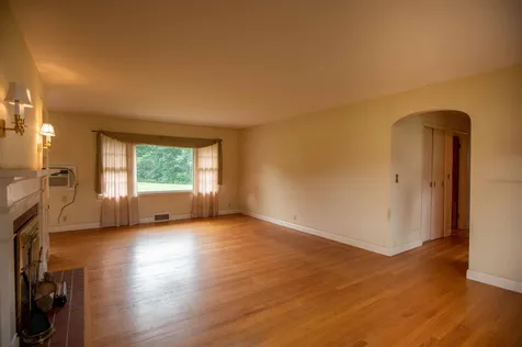 16 Unity Road Newport NH 03773