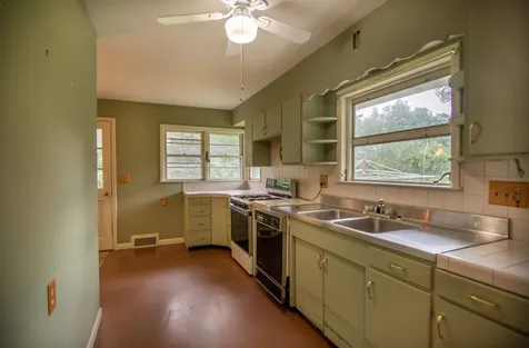 16 Unity Road Newport NH 03773