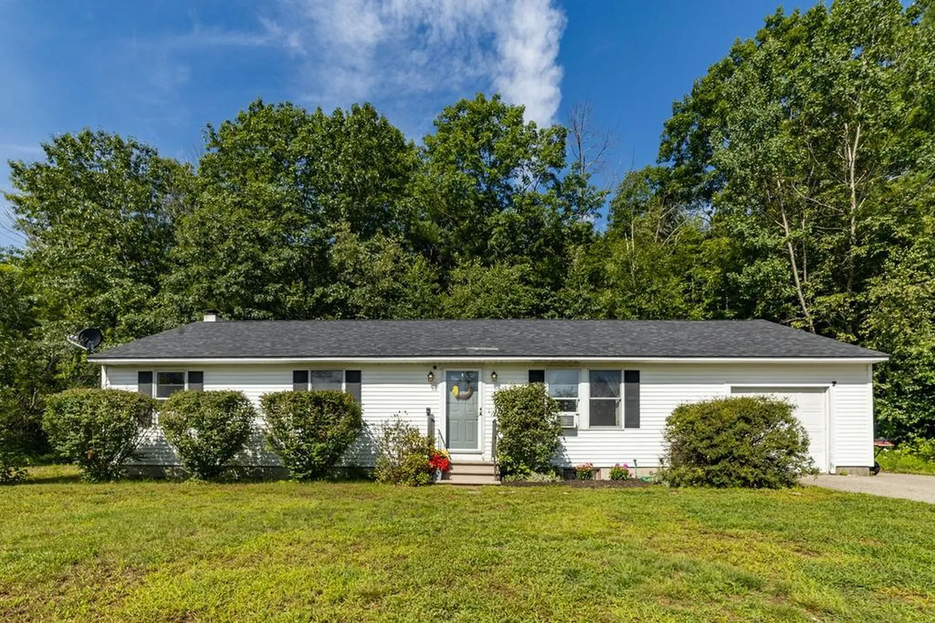 39 Mudgett Hill Road Loudon NH 03307-1123