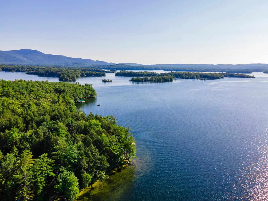 21 Parsons Point Moultonborough NH 03254