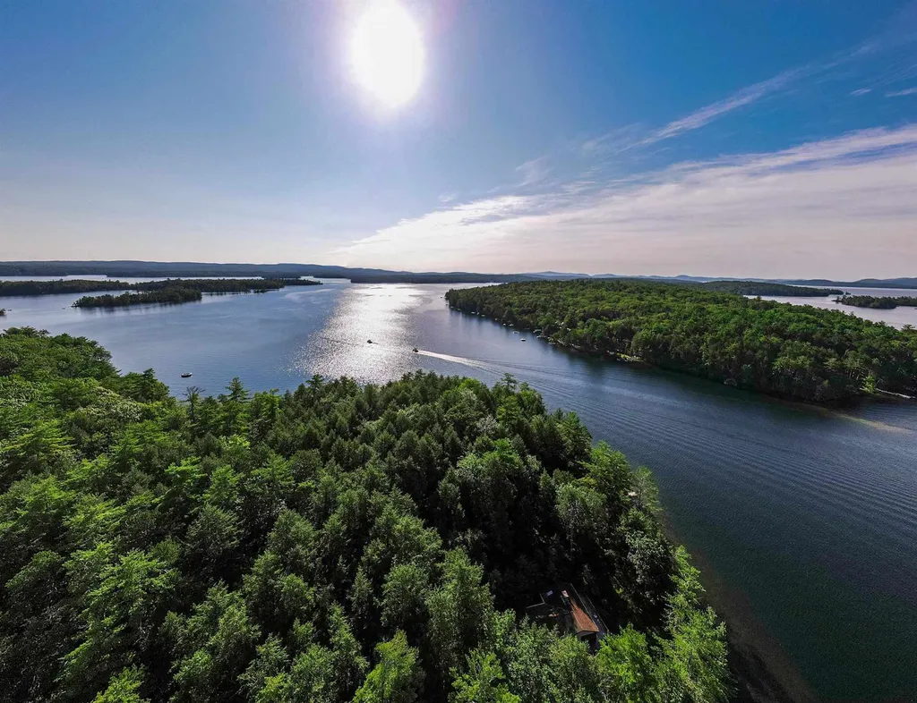 21 Parsons Point Moultonborough NH 03254
