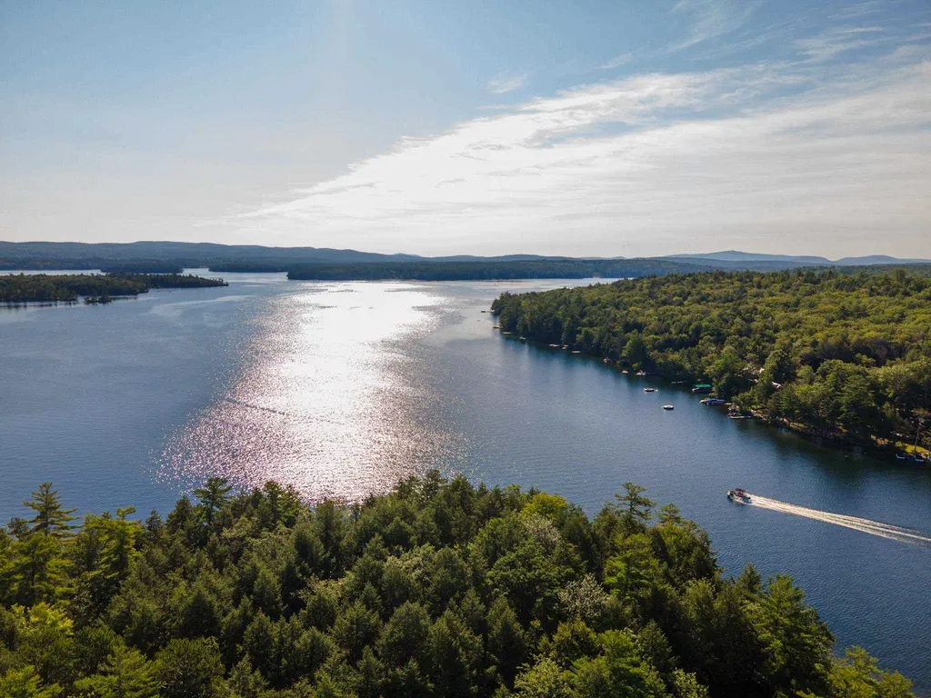 21 Parsons Point Moultonborough NH 03254