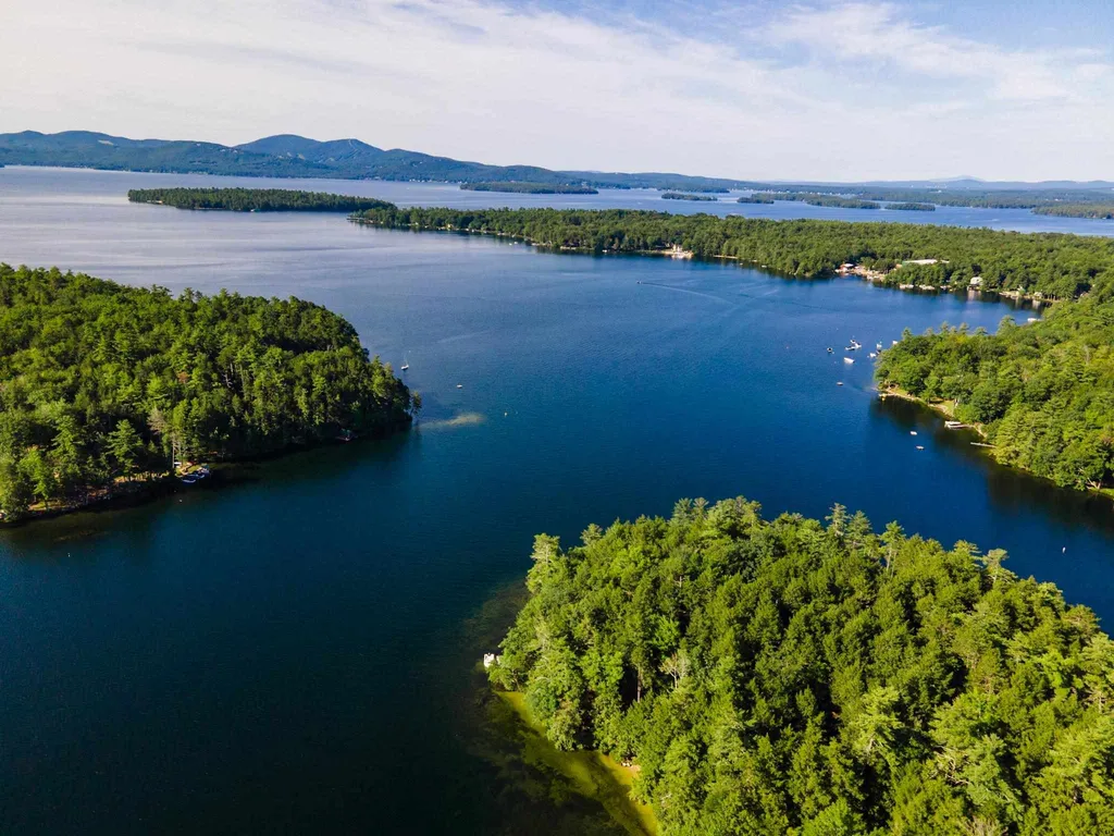 21 Parsons Point Moultonborough NH 03254