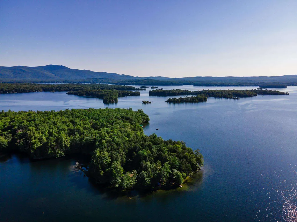 21 Parsons Point Moultonborough NH 03254