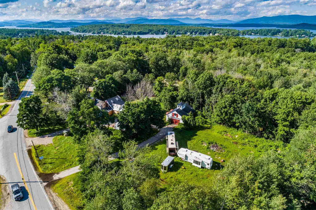 271 Weirs Road Gilford NH 03249