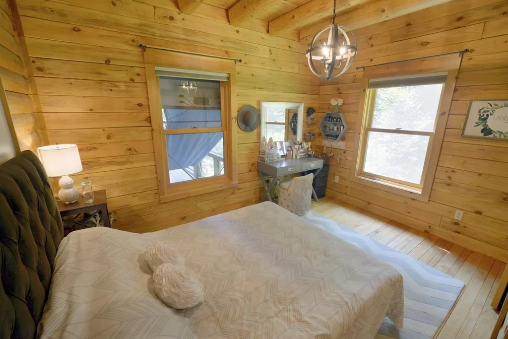 85 Seneca Creek Road Hinesburg VT 05461