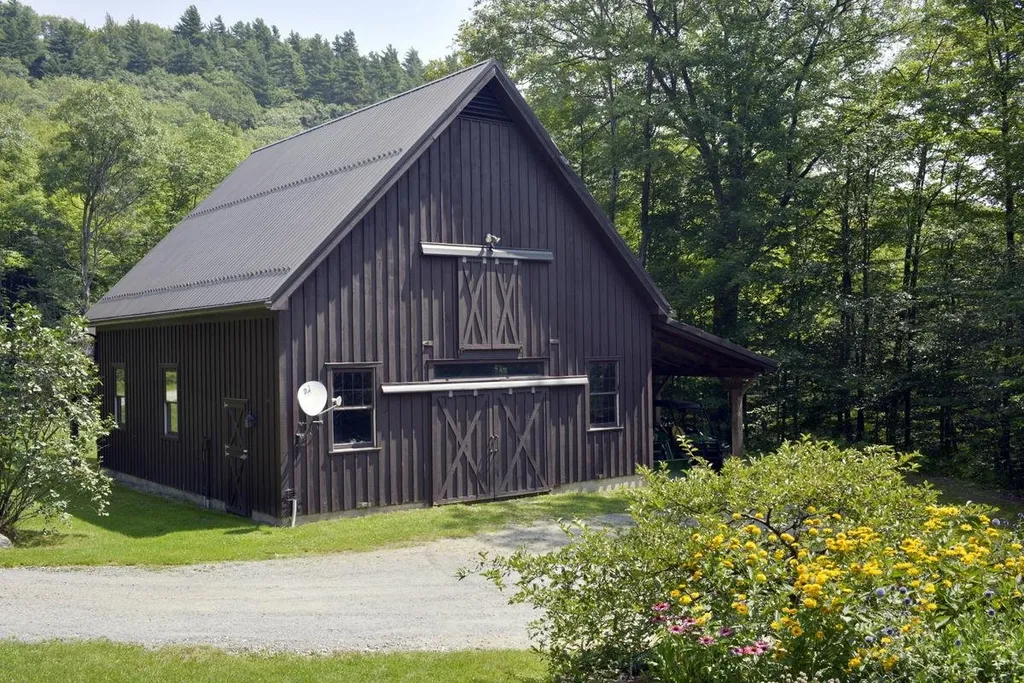 85 Seneca Creek Road Hinesburg VT 05461