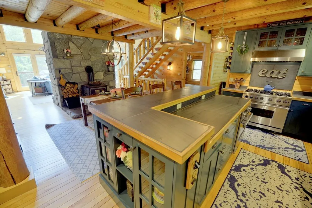 85 Seneca Creek Road Hinesburg VT 05461