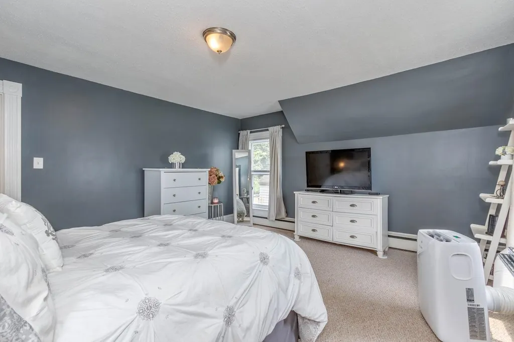 17 Pine Street Pembroke NH 03275