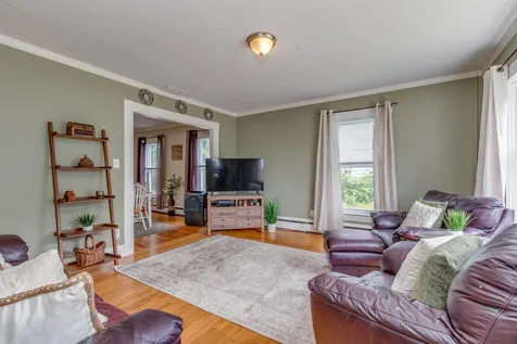 17 Pine Street Pembroke NH 03275