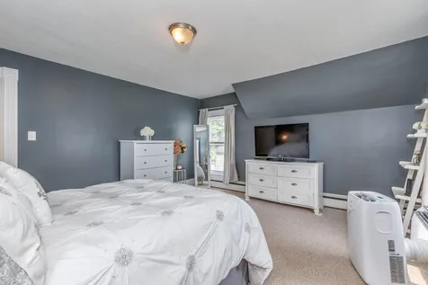 17 Pine Street Pembroke NH 03275