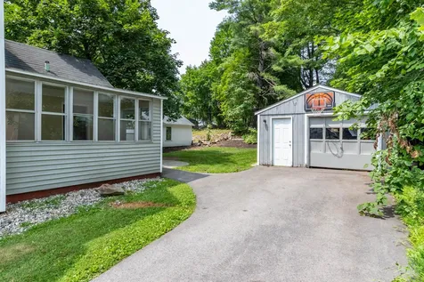 17 Pine Street Pembroke NH 03275