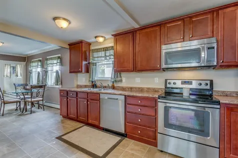 17 Pine Street Pembroke NH 03275