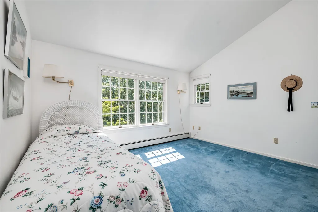 6 York Drive Durham NH 03824