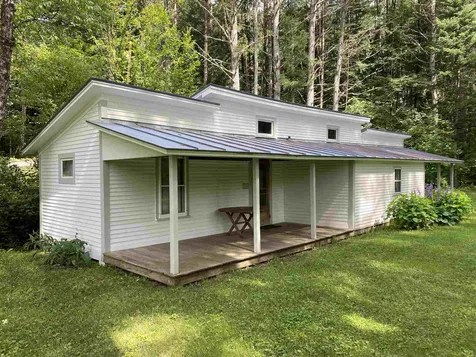 16 Larkin Road Tunbridge VT 05077