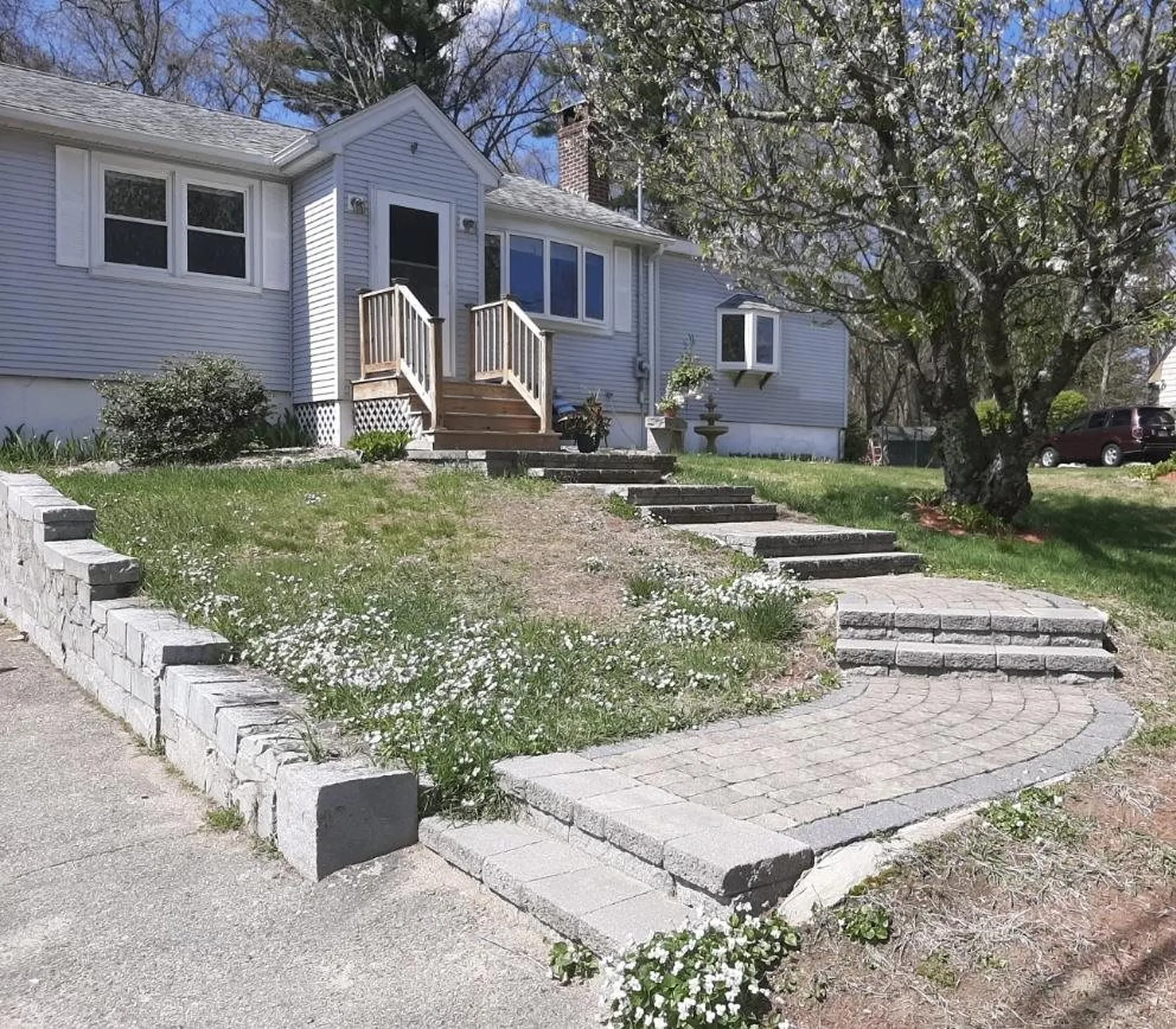 16 Budron Avenue Salem NH 03079